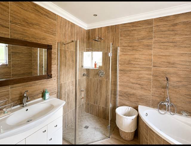 5 BEDROOM HOUSE FOR SALE IN BEVERLEY HILLS ESTATE